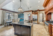 4649StLaurant-5